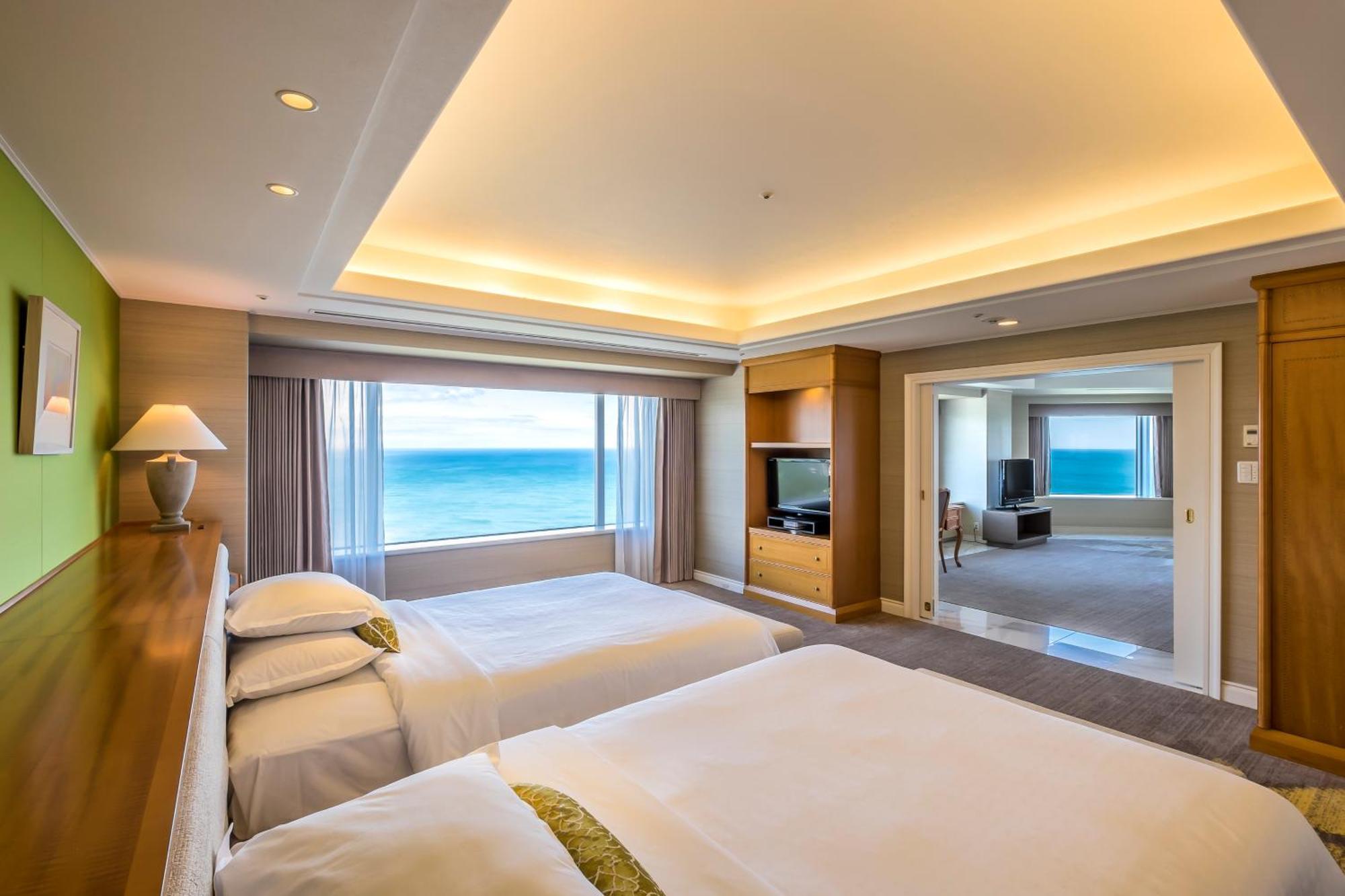 Sheraton Grande Ocean Resort Miyazaki Esterno foto